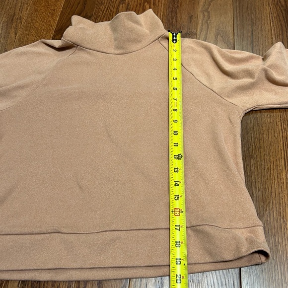 Like New Kyodan Outdoor Soft Mock Turtleneck Sweatshirt w/ Thumb Holes, Tan, M - Picture 6 of 7